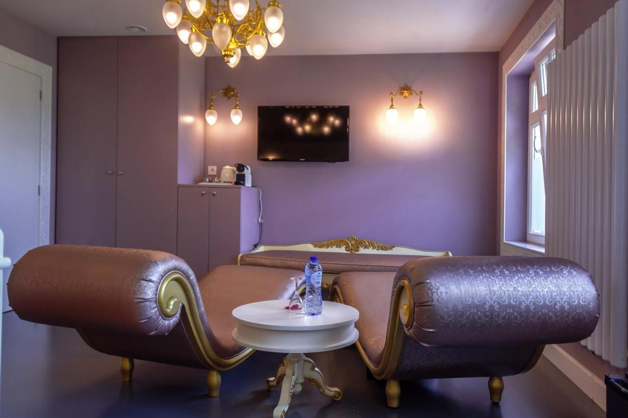 B&B Saint-Georges -Located In The City Centre Of Bruges- Exterior photo A suite at the hotel